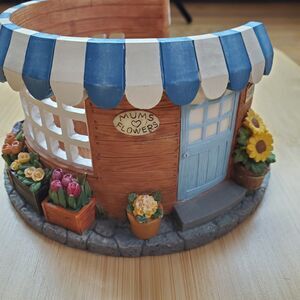 Mums flower shop garden cottage candle holder cottagecore grandmacore cute